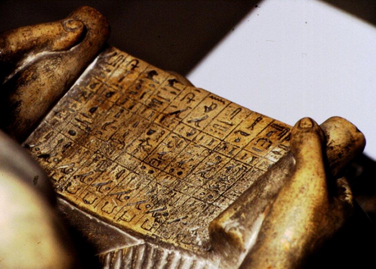 Sekhemka with a roll of papyrus