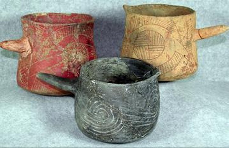 Black drink mugs. Credit: University of New Mexico