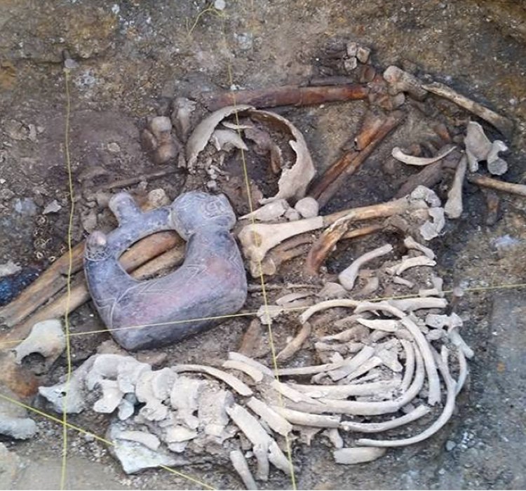 The tomb sits near a large square surrounded by stone walls accessed with two staircases. . Credits: Pacopampa Archaeological Project