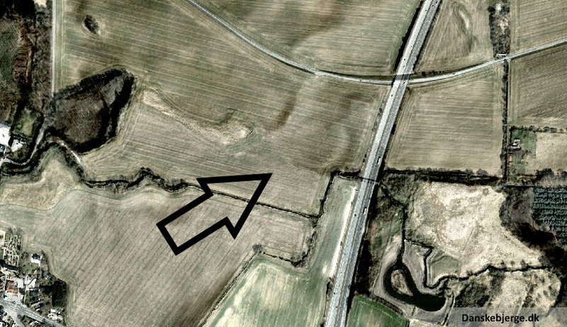 Vallo Castle Ring from the air. Graphic by processed satellite photo, September 7th 2014