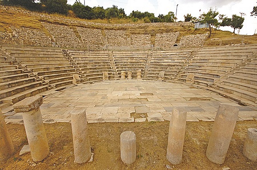 " Both inscriptions and architectural data proved the Zeus Krezimos culture existed only in the ancient city of Metropolis". Credits: AA Photos