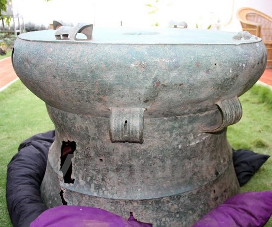 Samples of the drum will also be sent to France for in-depth analysis of its material and age. Timor Leste experts believe that it dates back at least 2,000 years.