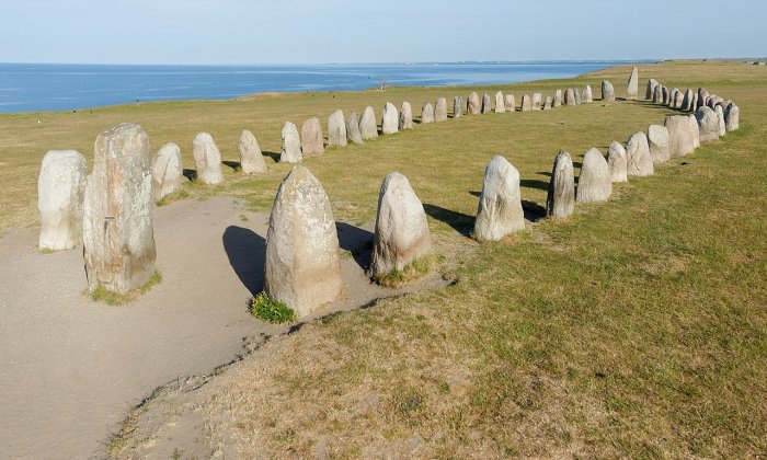 Ales stenar, facing west
