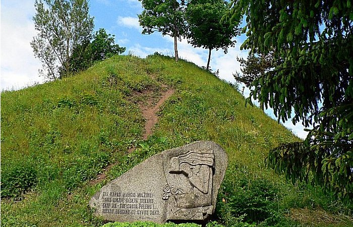 On This Day In History: 4000 Defenders Of Pilėnai Commit Mass Suicide When Attacked By Teutonic Knights – On Feb 25, 1336