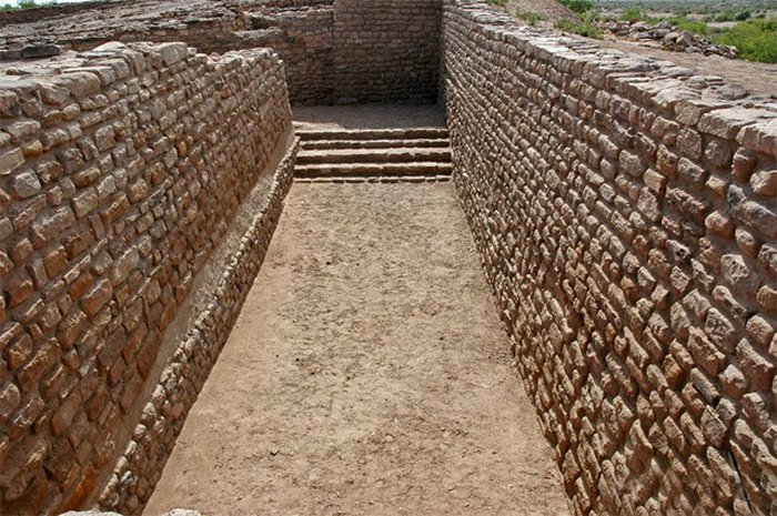 Ancient street in Dholavira. Image credit: Deepak Travels
