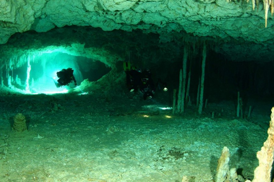 Chan Hol cave near Tulúm on the Yucatán peninsula