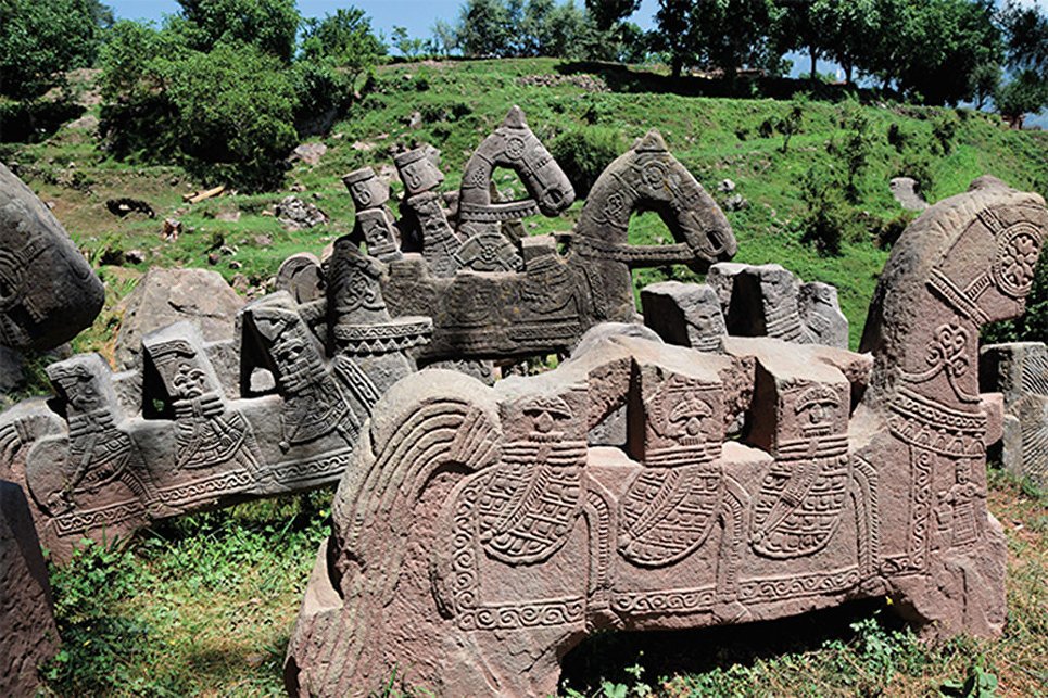 Unique Medieval Horsemen Sculptures Made By Unknown Creators In India - Puzzling Discovery In The Himalayas