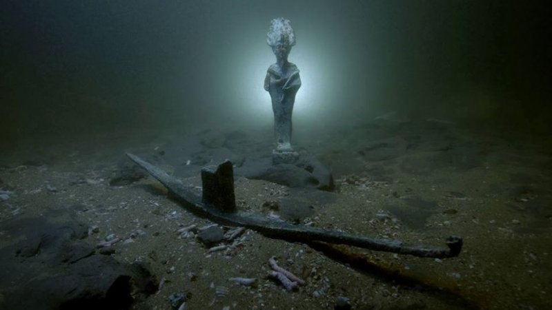 Stunning Ancient Roman Artifacts And Three Shipwrecks Discovered Underwater Off The Coast Off Alexandria, Egypt