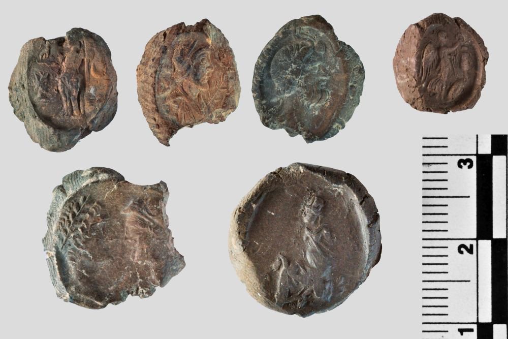 Sealings from the archive of Doliche