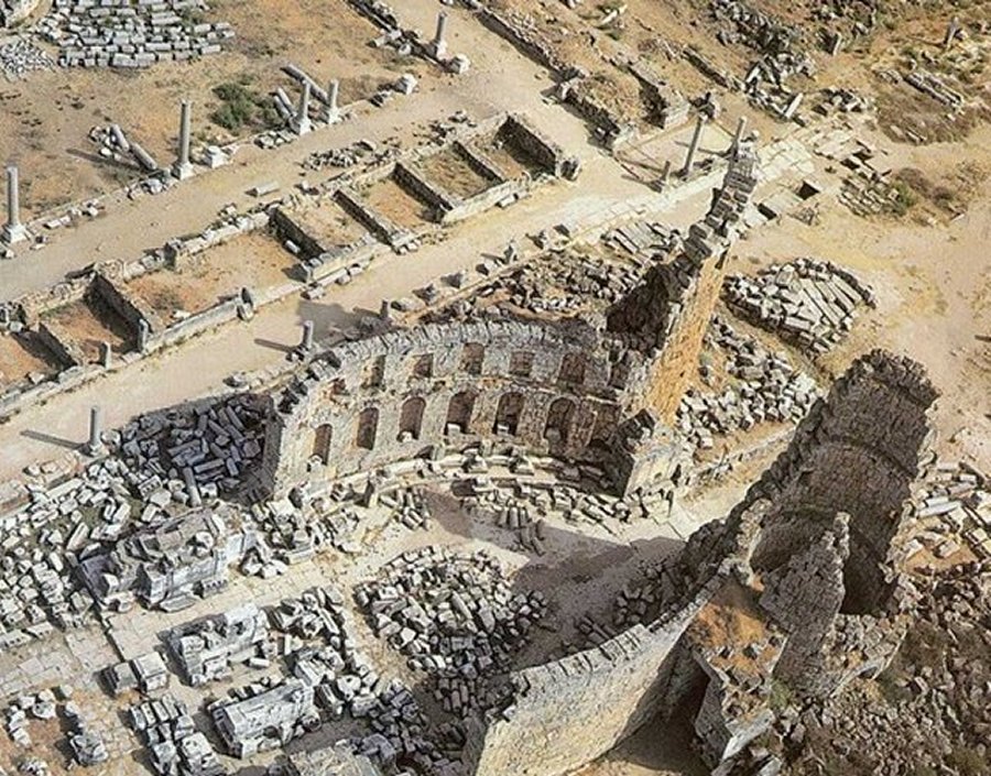 Ruins of the ancienty city Perge. AA Photos