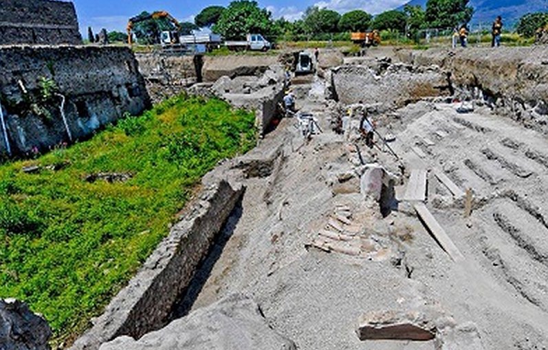 Two-Story Houses With Balconies Unearthed In Ancient City Of Pompeii, Italy