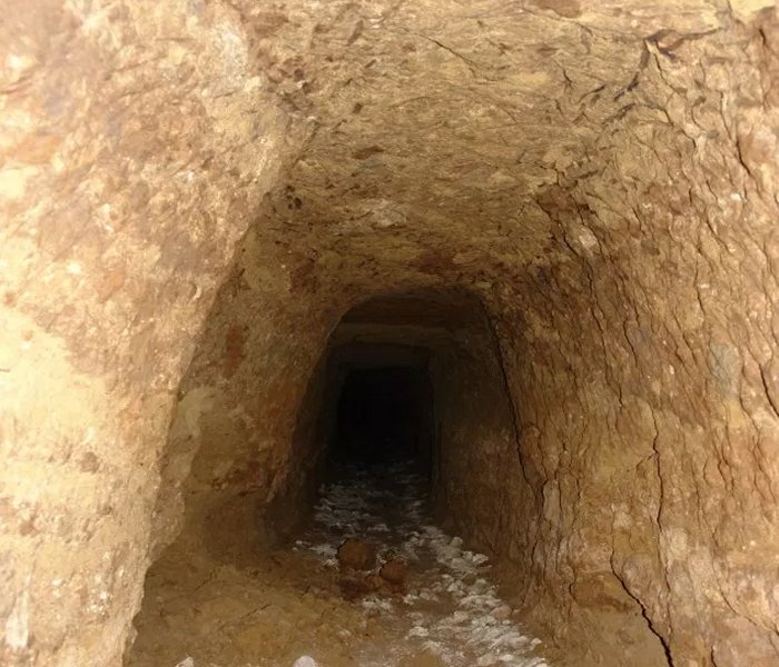 The 40-meter-long looting tunnel from the time of Ottoman Sultan Suleiman the Magnificent inside the 3rd century AD Roman – Thracian tower tomb was wide and tall enough to fit hinnies and mules used for extracting the demolished construction materials. Photos: Photo: Plovdiv Museum of Archaeology/Plamen Kurtev via Plovdiv Time