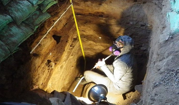 A member of the research team carries out work at Paisley Caves, Oregon. Photo credit: Dr John Blong, Newcastle University