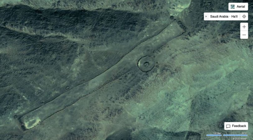 Mysterious Mustalis - Giant 7,000-Year-Old Stone Monuments In Saudi Arabia Baffle Scientists 