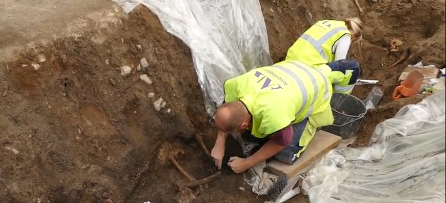 Rare Viking Ship Burial At Gamla Uppsala Reveals Its Secrets – What’s Inside? 