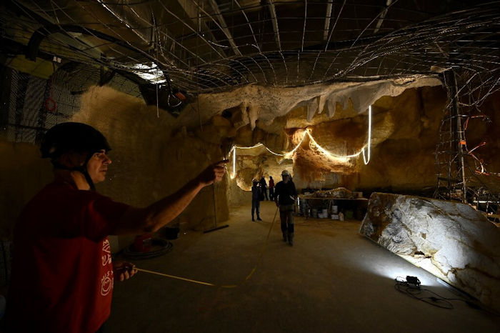 Race To Save Magnificent Underwater Stone Age Paintings Hidden In The Cosquer Cave