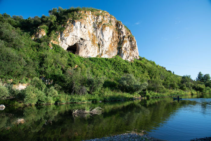 Meet The First Neanderthal Family And Community