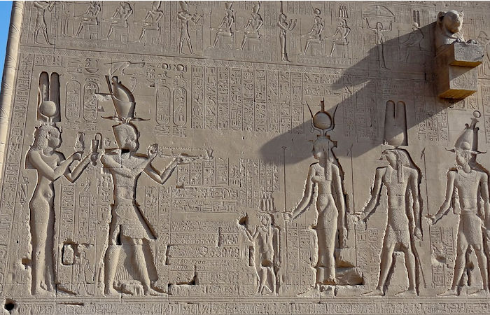 Why The Discovery Of Cleopatra's Tomb Would Rewrite History