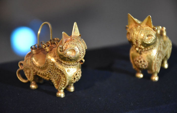 Beautiful Gold 'Lynx' Earrings Discovered In The Ruins Of The Ancient Lost City Of Ani Go On Display In 2023