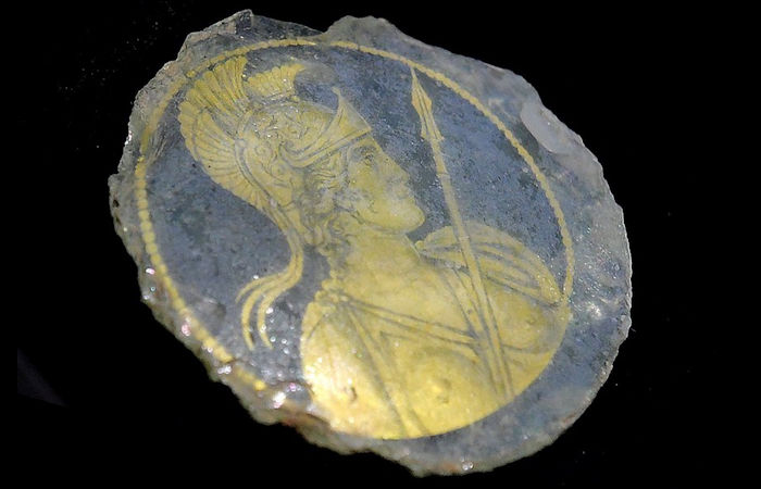 Extremely Rare Ancient Gold Glass With Goddess Roma Found During Subway Works In Rome