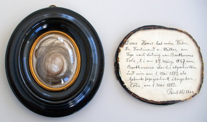 The Hiller Lock, which the study found did not come from Beethoven but a woman, with inscription by former owner Paul Hiller. Credit: Ira F. Brilliant Center for Beethoven Studies, San Jose State University. Photo by William Meredith.