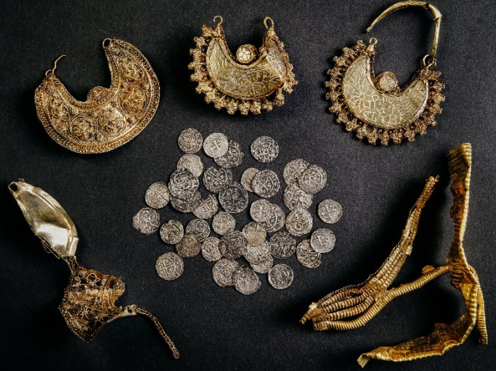 Unique 1,000-Year-Old Medieval Golden Treasure Unearthed By Dutch Historian Using Metal Detector