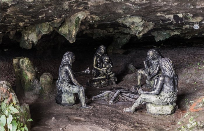Early Neolithic Time Capsule - Intriguing Ancient Funeral Discoveries In The Galería del Sílex Cave, Spain