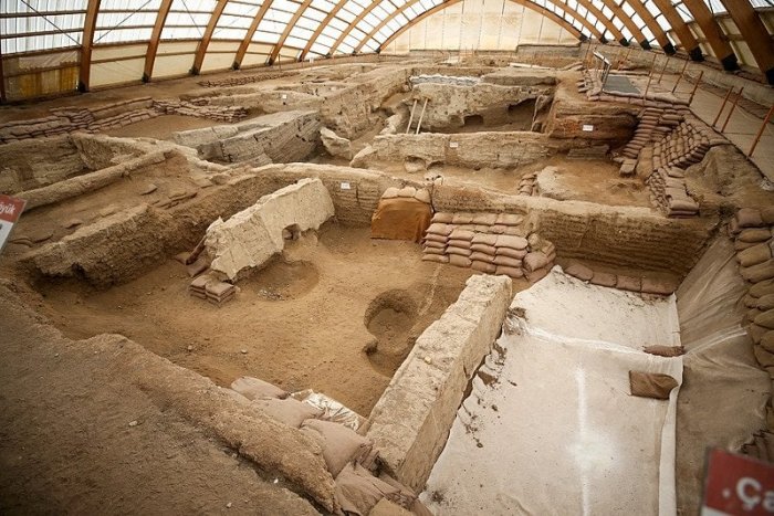 World's Oldest Bread Found In Neolithic Oven In Çatalhöyük, Turkey
