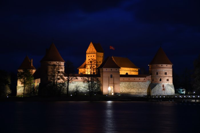 Mysterious Tablet With Unknown Script Found In Vilnius Castle Puzzles Scientists