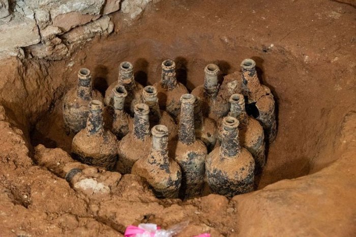 18th Century Glass Bottles With Perfectly Preserved Cherries And Berries Found At George Washington's Mount Vernon