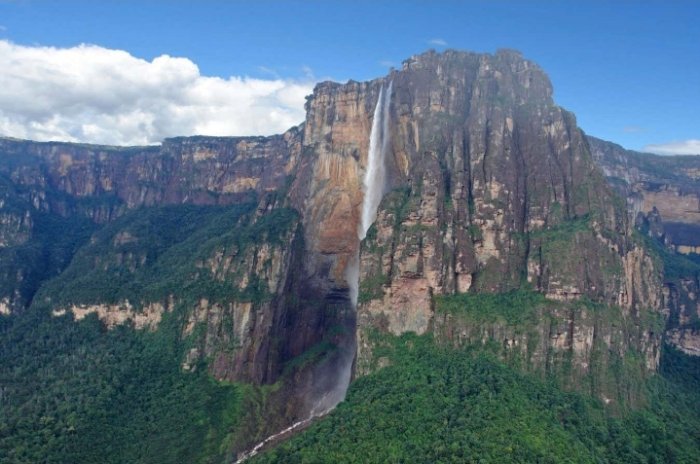 Mysterious Rock Art By Unknown Ancient Culture Found In Venezuela