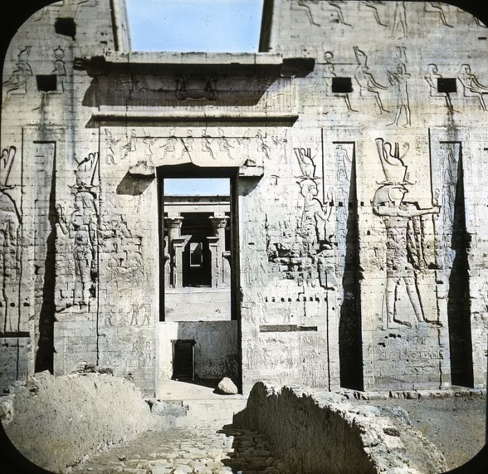 New Inscriptions, Gold And Paint Showed Thanks To Restoration in the Temple of Edfu