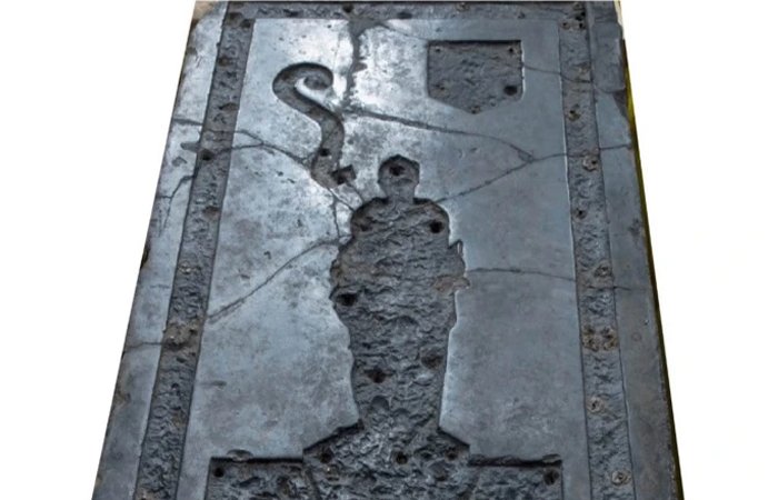America's Oldest Tombstone: Jamestown's Black "Marble" Knight's Tombstone Was Imported From Belgium
