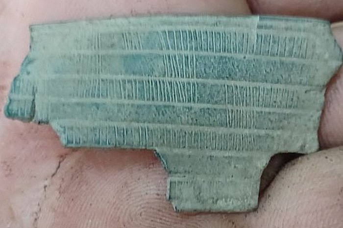 Hidden Bronze and Iron Treasures Found In Prehistoric Dédestapolcsány-Verebce-bérc Hillfort, Northeast Hungary