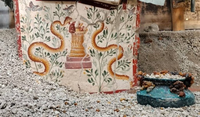 Small House With Beautiful Mythical Frescoes Discovered In Pompeii