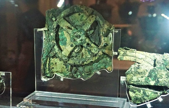 2,000-Year-Old Antikythera Mechanism May Not Be What We Previously Thought
