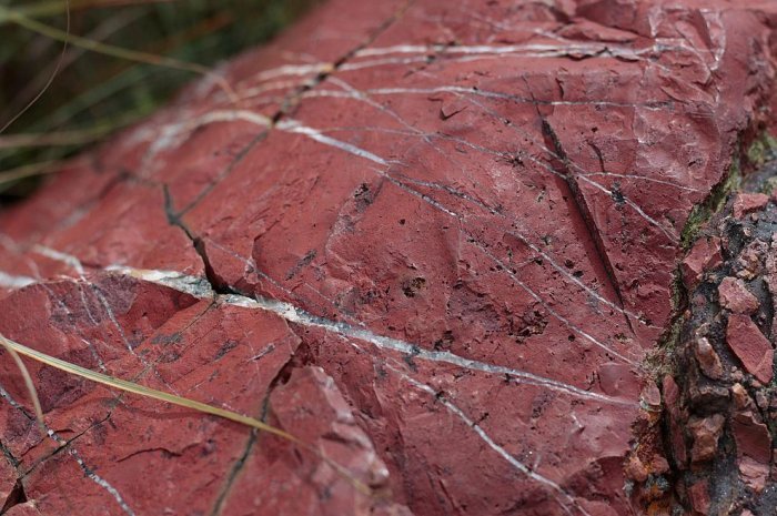 Stone Age Hunter-Gatherers Traveled Far And Wide To Find Tool Material In Striking Colors