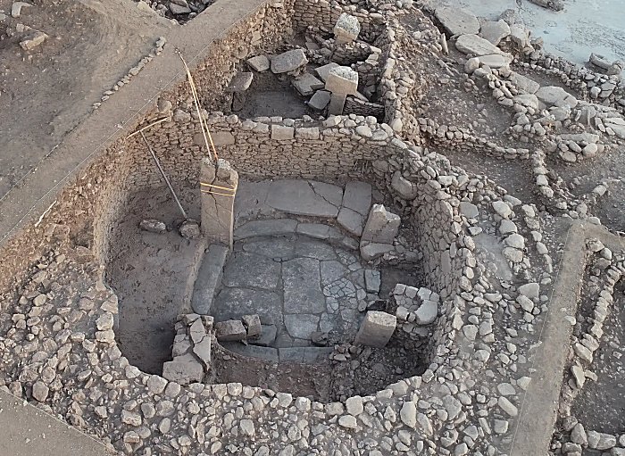 12,000-Year-Old Human Face Depicted On The T-Shaped Pillar - Discovery At Karahantepe, Turkiye