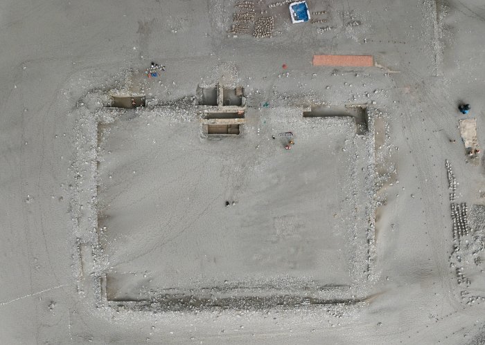Ancient Astronomical Structure Predating The Solar Observatory Of Chankillo Discovered In Peru