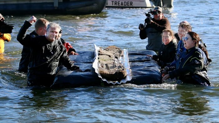 Lake Mendota's Submerged Canoes Predate The Egyptian Giza Pyramids - Why Are The Vessel Underwater?
