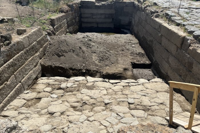 Remarkable Discovery Of A Massive Ancient Roman Water Basin In The City Of Gabii