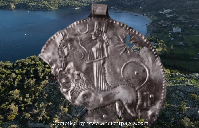 Symbolic Silver Necklace Depicting Mesopotamian Goddess Ishtar Discovered In The Ancient City Of Amos