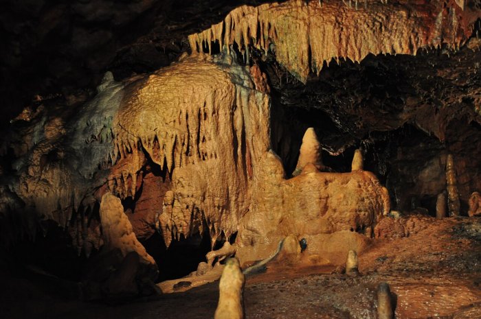 Mysterious 15,000-Year-Old Artifact Found In Kent's Cavern Has A Fascinating Story To Tell