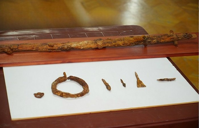 Giant 13th-Century Warrior's Saber Unearthed Near Astrakhan