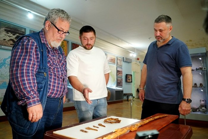 Giant 13th-Century Warrior's Saber Unearthed Near Astrakhan